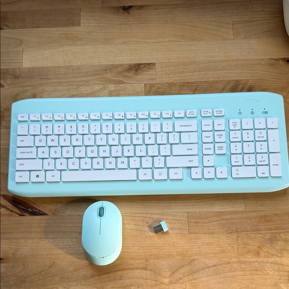 Wireless Keyboard and Mouse Set - Mint Green